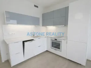 Pronájem bytu 1+kk, Praha - Modřany, Mezi vodami, 39 m2