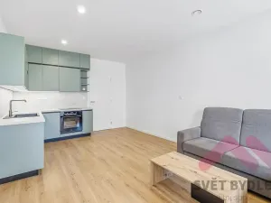 Pronájem bytu 1+kk, Praha - Modřany, Komořanská, 37 m2
