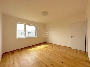 Pronájem rodinného domu, Praha - Čakovice, Kurta Hubera, 131 m2