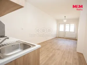 Pronájem bytu 1+kk, Jindřichův Hradec - Jindřichův Hradec III, Václavská, 24 m2