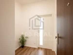 Pronájem bytu 1+kk, Pardubice, třída Míru, 37 m2