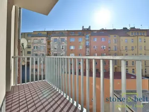 Pronájem bytu 2+kk, Praha - Nusle, U Pernštejnských, 47 m2