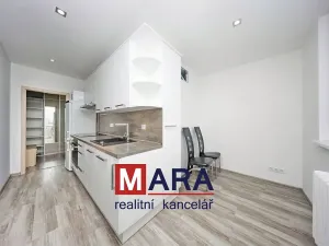 Pronájem bytu 2+1, Olomouc, Sienkiewiczova, 52 m2