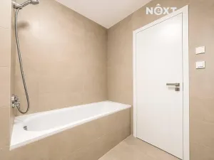 Pronájem bytu 1+kk, Praha - Hrdlořezy, V třešňovce, 34 m2