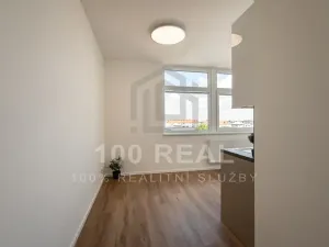 Pronájem bytu 1+kk, Pardubice, třída Míru, 27 m2