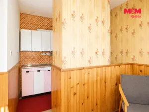 Prodej bytu 3+1, Praha - Prosek, Lovosická, 66 m2