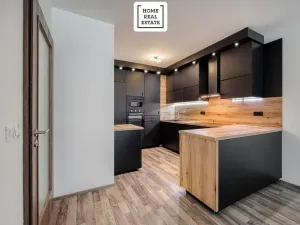Prodej bytu 3+kk, Praha - Strašnice, Zvěřinova, 97 m2