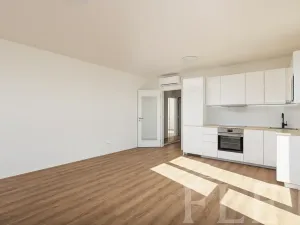 Pronájem bytu 2+kk, Praha - Černý Most, Arnošta Valenty, 53 m2