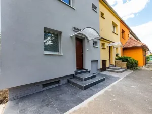 Pronájem rodinného domu, Praha - Strašnice, Úvalská, 117 m2