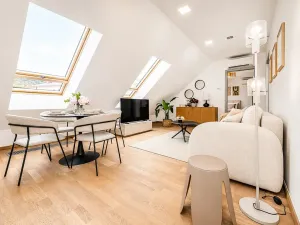 Prodej ubytování, Praha - Smíchov, Bieblova, 57 m2