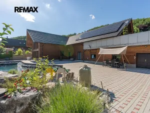 Prodej vily, Králův Dvůr, Pod Lesem, 296 m2