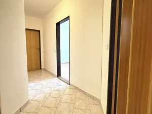 Pronájem bytu 2+1, Krnov, 60 m2