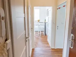 Pronájem bytu 2+kk, Praha - Karlín, Pobřežní, 56 m2