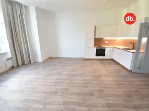 Pronájem bytu 3+kk, Karlovy Vary, Táborská, 80 m2