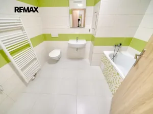 Pronájem bytu 2+kk, Velký Osek, U hřiště, 60 m2