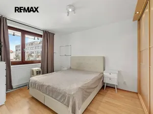 Prodej bytu 2+kk, Praha - Holešovice, Osadní, 54 m2