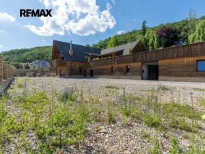 Prodej vily, Králův Dvůr, Pod Lesem, 708 m2