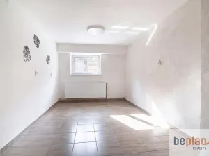Prodej rodinného domu, Drnholec, Tyršova, 300 m2