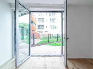 Pronájem bytu 2+kk, Praha - Radlice, 55 m2