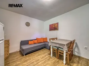 Prodej rodinného domu, Radvanice, 215 m2