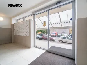 Pronájem bytu 2+kk, Praha - Háje, Mendelova, 49 m2