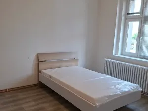 Pronájem obchodního prostoru, Žatec, U Oharky, 300 m2