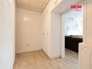 Pronájem bytu 1+1, Kadaň, Chomutovská, 35 m2