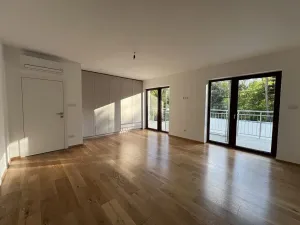 Prodej rodinného domu, Tři Dvory, 235 m2