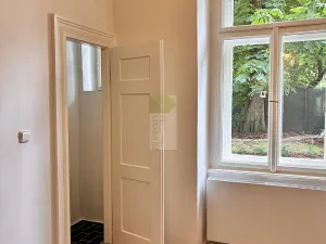 Pronájem bytu 2+kk, Praha - Žižkov, Ondříčkova, 43 m2
