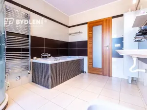 Prodej vícegeneračního domu, Krupka, Budovatelů, 317 m2