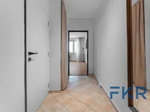 Pronájem bytu 1+kk, Praha - Háje, Hlavatého, 27 m2