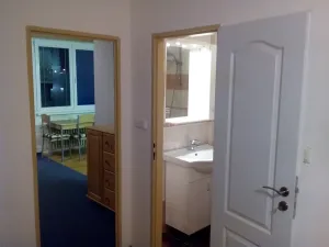 Pronájem bytu 2+kk, Praha, U Dívčích hradů, 54 m2