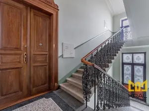 Pronájem bytu 2+kk, Praha - Smíchov, Arbesovo náměstí, 45 m2