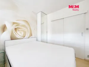 Pronájem bytu 2+kk, Praha - Prosek, Vysočanská, 37 m2