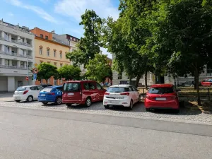 Pronájem skladu, Brno, Šujanovo náměstí, 137 m2