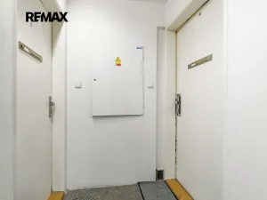 Pronájem bytu 1+kk, Praha - Střešovice, Za Hládkovem, 22 m2