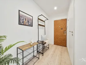 Prodej bytu 2+kk, Praha - Kobylisy, Šimůnkova, 32 m2