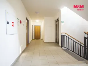 Pronájem bytu 1+kk, Praha - Dolní Chabry, K Beranovu, 37 m2