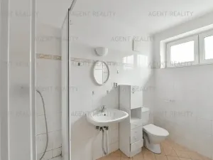Pronájem bytu 1+kk, Praha - Zbraslav, Pelzova, 35 m2