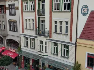 Pronájem bytu 2+1, Pardubice, třída Míru, 87 m2