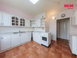 Prodej bytu 3+1, Bukovany, 65 m2