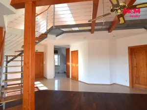 Pronájem kanceláře, Praha - Hloubětín, V Novém Hloubětíně, 162 m2