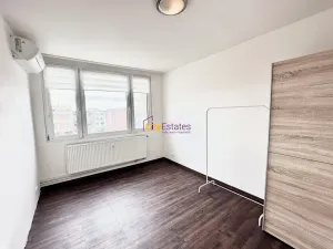Pronájem bytu 3+kk, Praha - Záběhlice, Jesenická, 73 m2