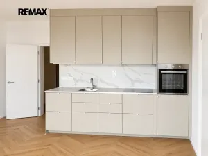 Pronájem bytu 2+kk, Praha - Čakovice, Bermanova, 55 m2