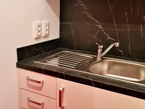 Pronájem obchodního prostoru, Brno, Bratislavská, 26 m2