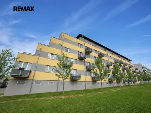 Pronájem bytu 3+kk, Kladno, Jaroslava Holečka, 71 m2