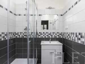 Pronájem bytu 2+1, Praha - Troja, Trojská, 74 m2
