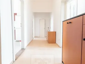Pronájem bytu 3+1, Praha - Nové Město, Hálkova, 102 m2