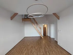 Pronájem bytu 3+1, Praha - Nusle, Na Jezerce, 86 m2