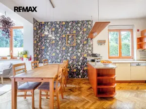 Prodej vily, Praha - Dejvice, U dejvického rybníčku, 400 m2